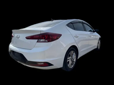 More photos of 2019 Hyundai Elantra Limited at Victory Circle Auto Sales, NC