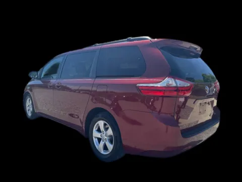 More photos of 2015 Toyota Sienna LE FWD 8-Passenger V6 at Victory Circle Auto Sales, NC