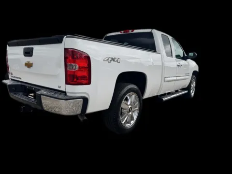 More photos of 2013 Chevrolet Silverado 1500 LT Ext. Cab Long Box 4WD at Victory Circle Auto Sales, NC