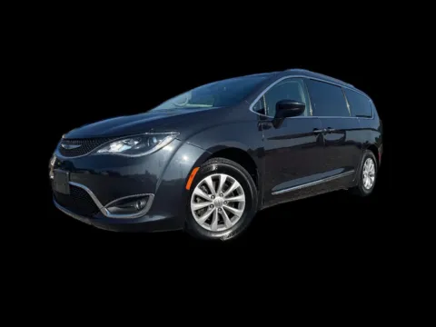 Photos of 2019 Chrysler Pacifica Touring-L for sale in Troutman, NC at Victory Circle Auto Sales