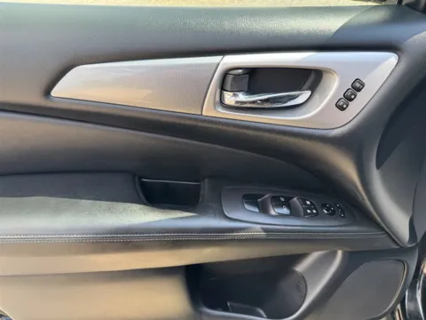 More photos of 2020 Nissan Pathfinder SL at Victory Circle Auto Sales, NC