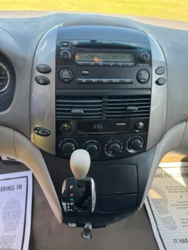More photos of 2007 Toyota Sienna at Victory Circle Auto Sales, NC