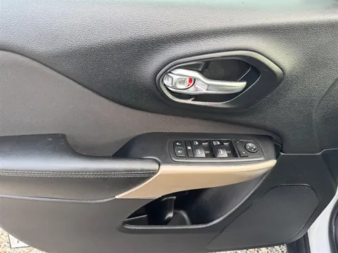 More photos of 2017 Jeep Cherokee Sport FWD at Victory Circle Auto Sales, NC