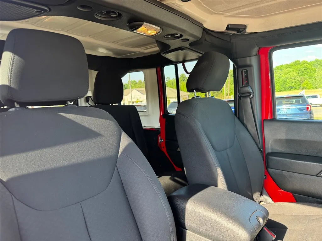 2018 Jeep Wrangler JK Unlimited Sport S - Photo 13