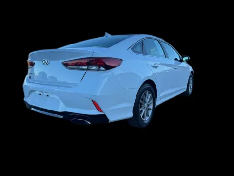More photos of 2018 Hyundai Sonata SE at Victory Circle Auto Sales, NC