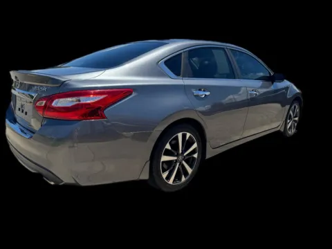 More photos of 2016 Nissan Altima 3.5 SR at Victory Circle Auto Sales, NC
