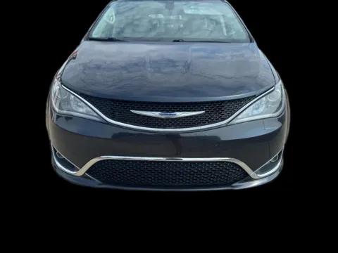 More photos of 2020 Chrysler Pacifica Limited at Victory Circle Auto Sales, NC