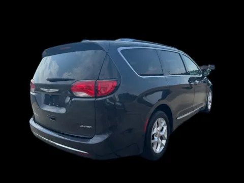 More photos of 2020 Chrysler Pacifica Limited at Victory Circle Auto Sales, NC