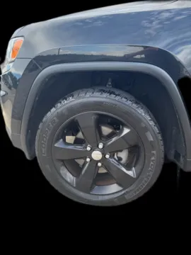 More photos of 2015 Jeep Grand Cherokee Limited 2WD at Victory Circle Auto Sales, NC