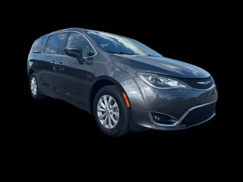 More photos of 2018 Chrysler Pacifica Touring Plus at Victory Circle Auto Sales, NC