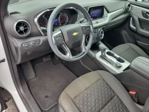 More photos of 2022 Chevrolet Blazer LT at Step One Chevrolet, AL