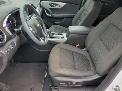 More photos of 2022 Chevrolet Blazer LT at Step One Chevrolet, AL