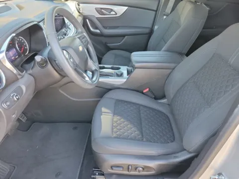 More photos of 2021 Chevrolet Blazer LT at Step One Chevrolet, AL