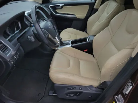 More photos of 2017 Volvo XC60 T5 Dynamic at Step One Chevrolet, AL