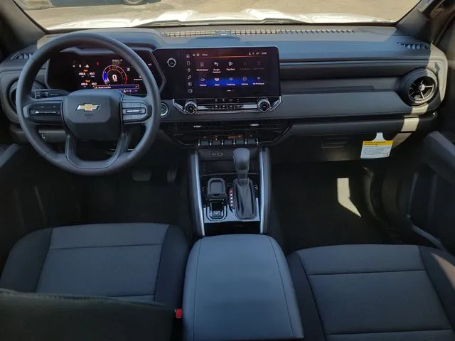 2025 Chevrolet Colorado Work Truck photo 4