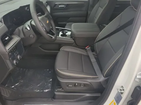 More photos of 2025 Chevrolet Suburban Premier at Step One Chevrolet, AL
