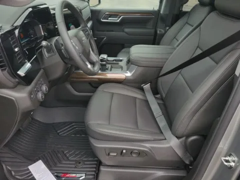 More photos of 2025 Chevrolet Silverado 1500 RST at Step One Chevrolet, AL
