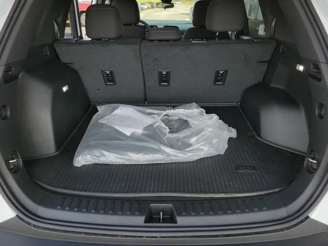 2025 Chevrolet Equinox LT photo 4