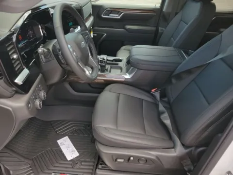 More photos of 2025 Chevrolet Silverado 1500 RST at Step One Chevrolet, AL