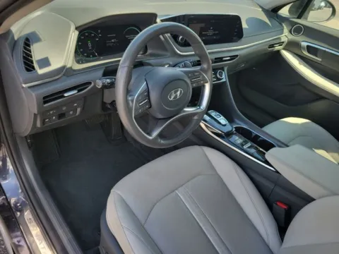 More photos of 2021 Hyundai Sonata Hybrid Limited at Step One Chevrolet, AL