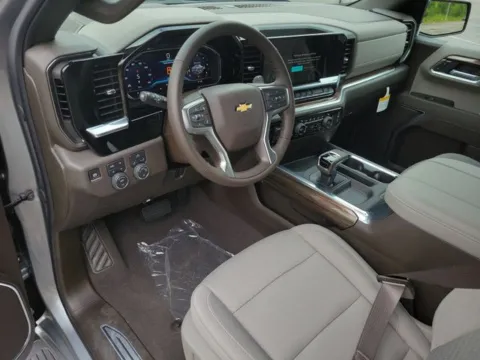 More photos of 2025 Chevrolet Silverado 1500 LT at Step One Chevrolet, AL