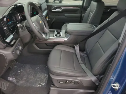 More photos of 2025 Chevrolet Silverado 2500HD LTZ at Step One Chevrolet, AL