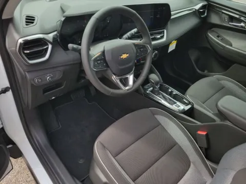 More photos of 2025 Chevrolet TrailBlazer LT at Step One Chevrolet, AL