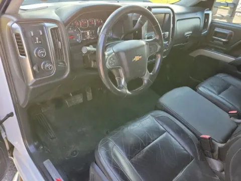 More photos of 2017 Chevrolet Silverado 2500HD LT at Step One Chevrolet, AL