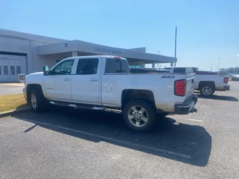 More photos of 2017 Chevrolet Silverado 2500HD LT at Step One Chevrolet, AL