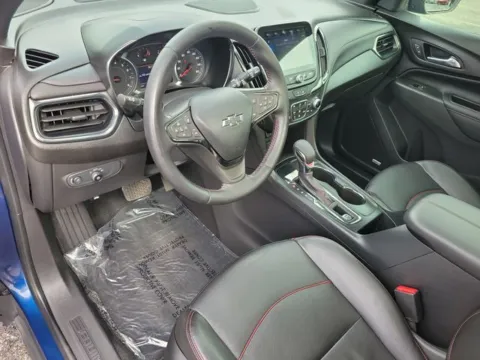More photos of 2022 Chevrolet Equinox RS at Step One Chevrolet, AL