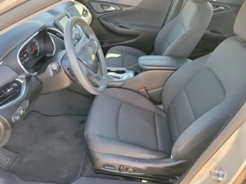 More photos of 2016 Chevrolet Malibu LT at Step One Chevrolet, AL