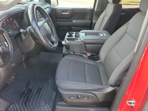 More photos of 2022 Chevrolet Silverado 1500 Custom at Step One Chevrolet, AL