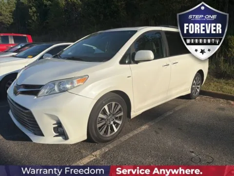 White 2020 Toyota Sienna XLE for sale in Bessemer, AL