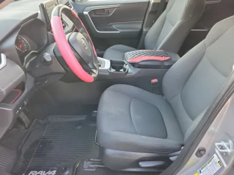 More photos of 2019 Toyota RAV4 LE at Step One Chevrolet, AL