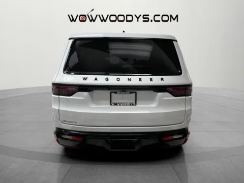 More photos of 2024 Jeep Wagoneer Series II Carbide at MAG CDJR, MO