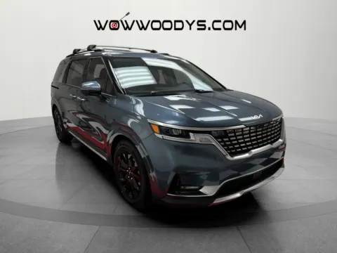 More photos of 2022 Kia Carnival SX at MAG CDJR, MO