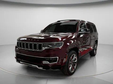 More photos of 2024 Jeep Wagoneer Series III at MAG CDJR, MO