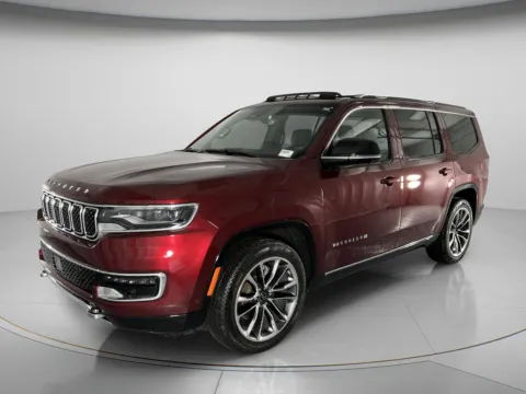 More photos of 2024 Jeep Wagoneer Series III at MAG CDJR, MO