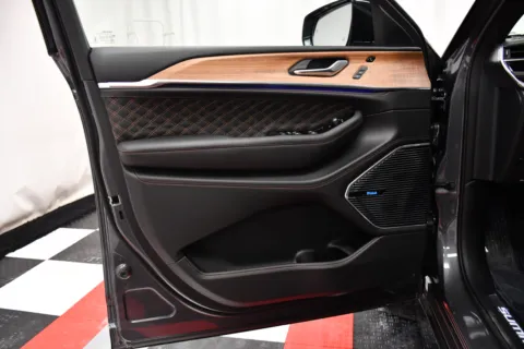 More photos of 2022 Jeep Grand Cherokee 4xe Summit Reserve at MAG CDJR, MO