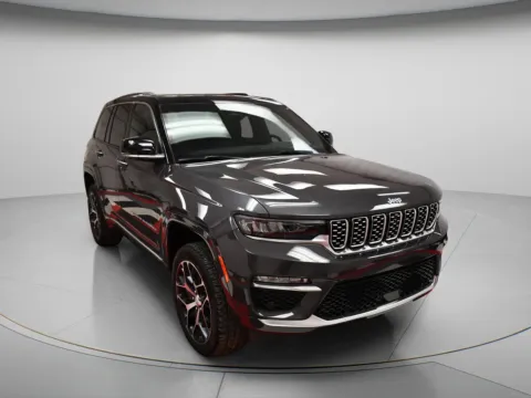 Photos of 2022 Jeep Grand Cherokee 4xe Summit Reserve for sale in Chillicothe, MO at MAG CDJR