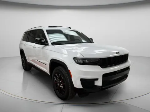 Photos of 2025 Jeep Grand Cherokee L Altitude X for sale in Chillicothe, MO at MAG CDJR