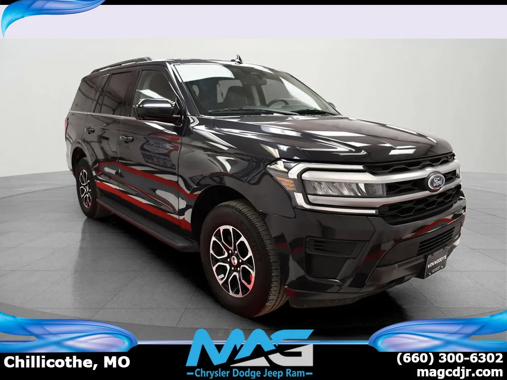 2022 Ford Expedition XLT's photo