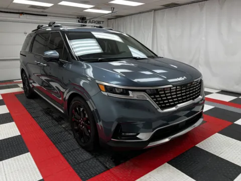 More photos of 2022 Kia Carnival SX at MAG CDJR, MO