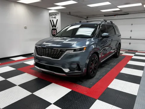 Photos of 2022 Kia Carnival SX for sale in Chillicothe, MO at MAG CDJR