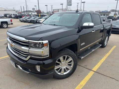 Black 2018 Chevrolet Silverado 1500 High Country for sale in Chillicothe, MO