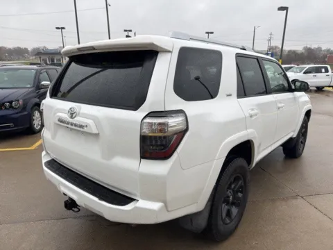 More photos of 2016 Toyota 4Runner 4WD 4dr V6 SR5 Premium (Natl) at MAG CDJR, MO