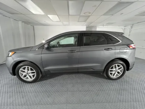 More photos of 2024 Ford Edge SEL at MAG CDJR, MO