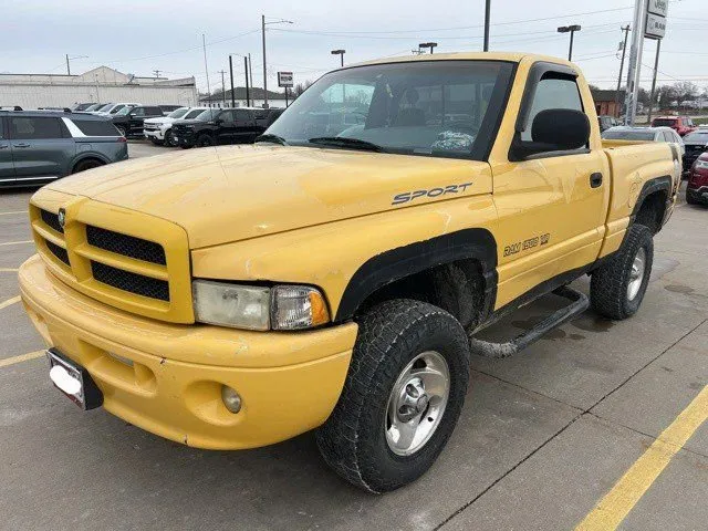 1999 Dodge Ram Pickup ST's photo