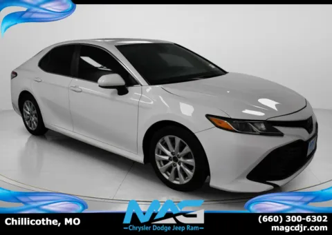 White 2020 Toyota Camry LE for sale in Chillicothe, MO