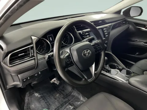 White 2020 Toyota Camry LE for sale in Chillicothe, MO